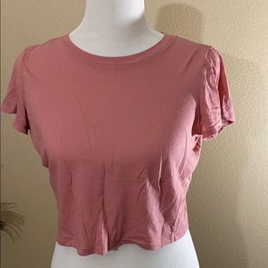 Pink cropped tee!
